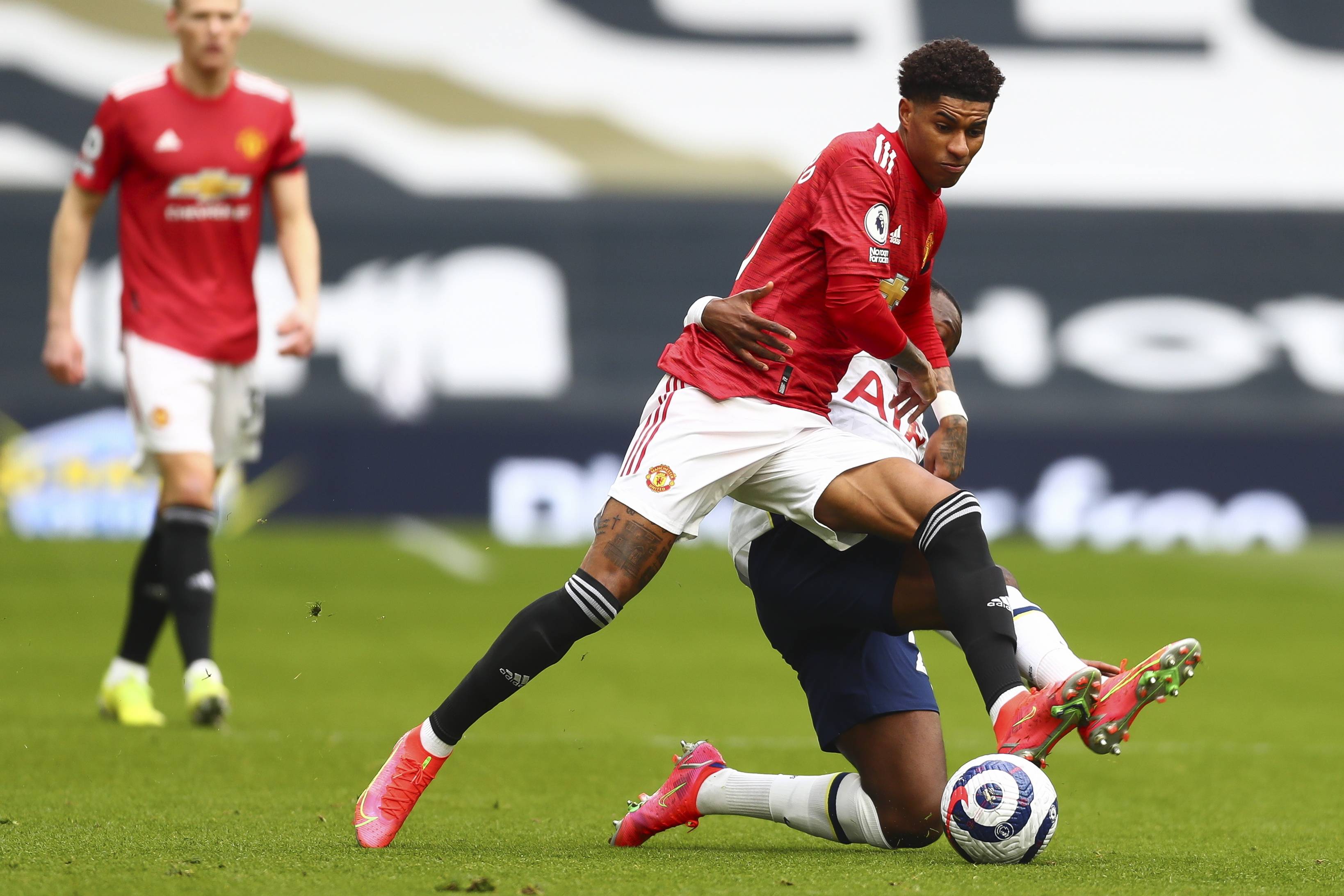 压低到可感 压低到可感